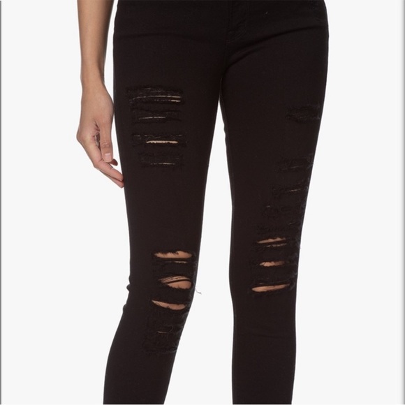 Frame Denim woman’s distressed black skinny jeans size 23 - Picture 2 of 7